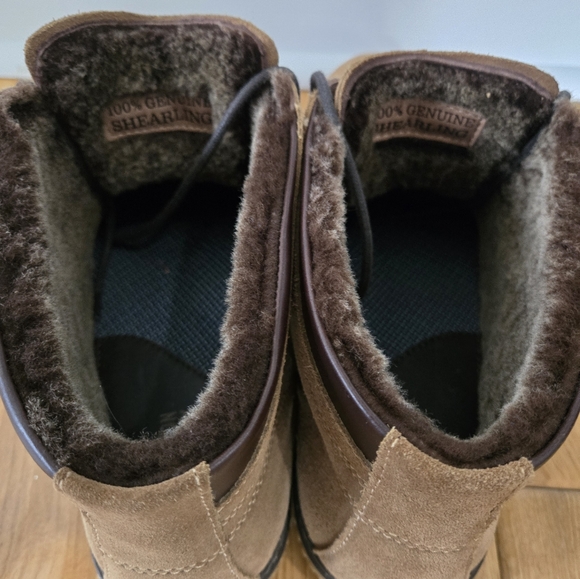Men's Suede Faux fur lined Chukkas - Picture 4 of 5